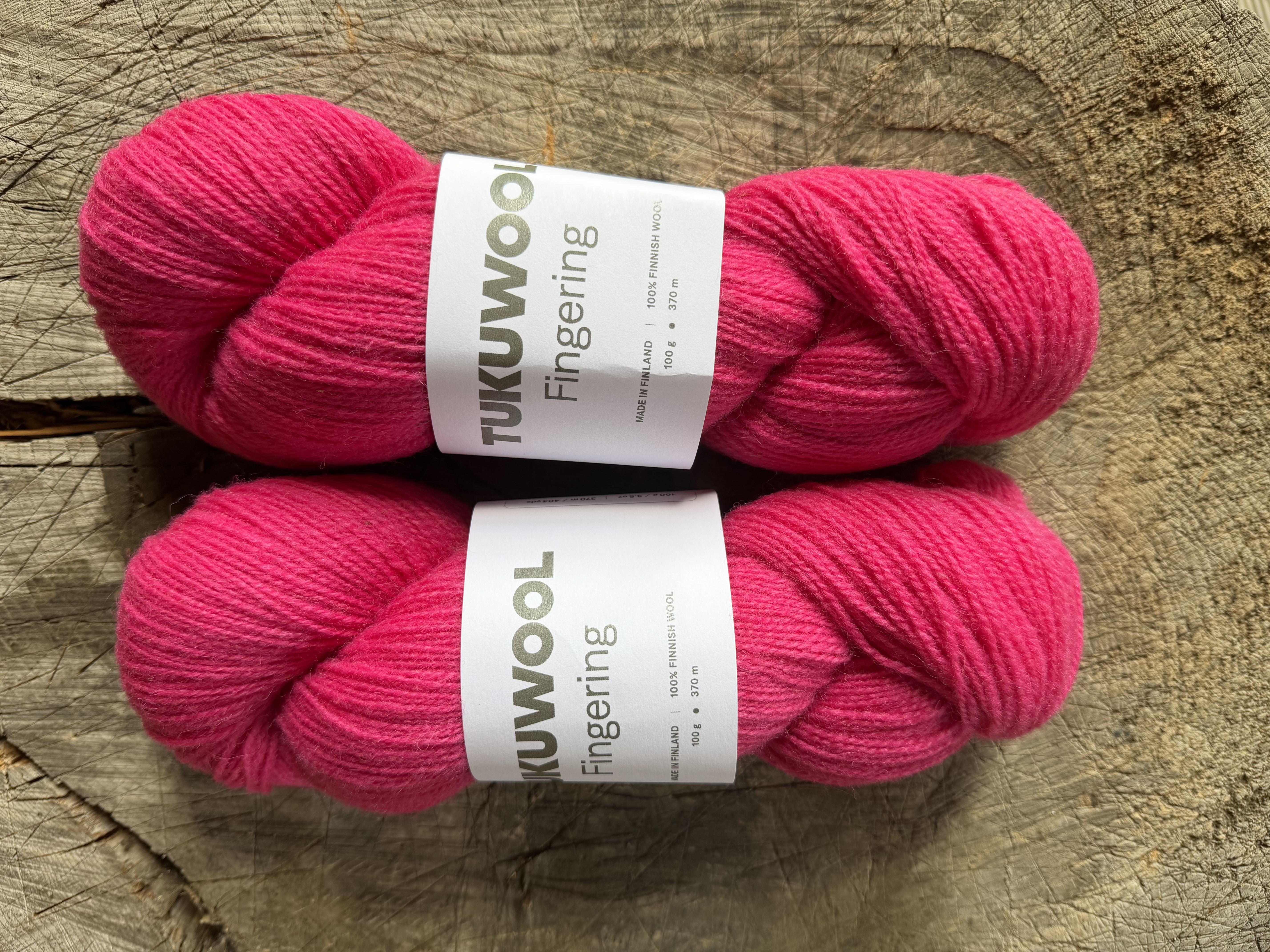 Tukuwool fingering Hot pink 43