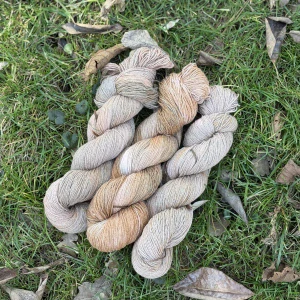 Ručně barevná příze Bourette Silk